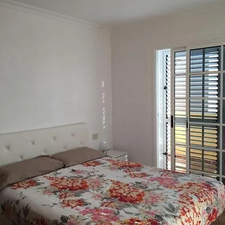 Urb Bella Vista 44 *